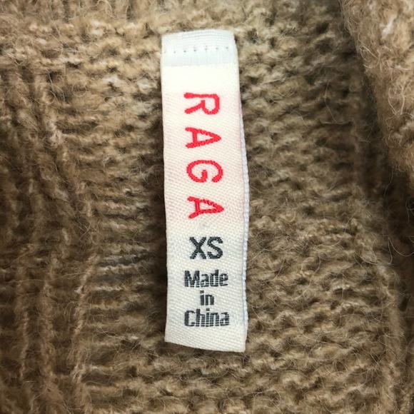 NEW RAGA Timber Trail Toggle Tan Cable Knit Cardigan - Picture 14 of 15
